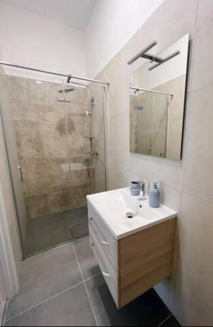 New Stylish & Modern Studio Apart - With Sea View Daire Pula Dış mekan fotoğraf